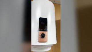 Nước nóng theo yêu cầu: Máy nước nóng lưu trữ điện